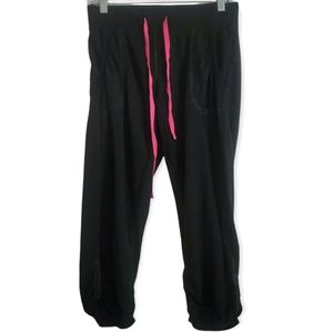 No Boundaries Womens M Black/Pink Capri Drawstring Pants
